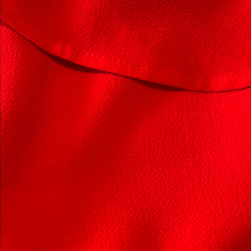 Red top - Picture 5 of 5